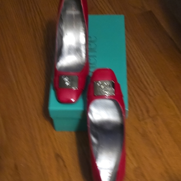 Anne Klein Red Patent Leather Heels - Picture 4 of 5
